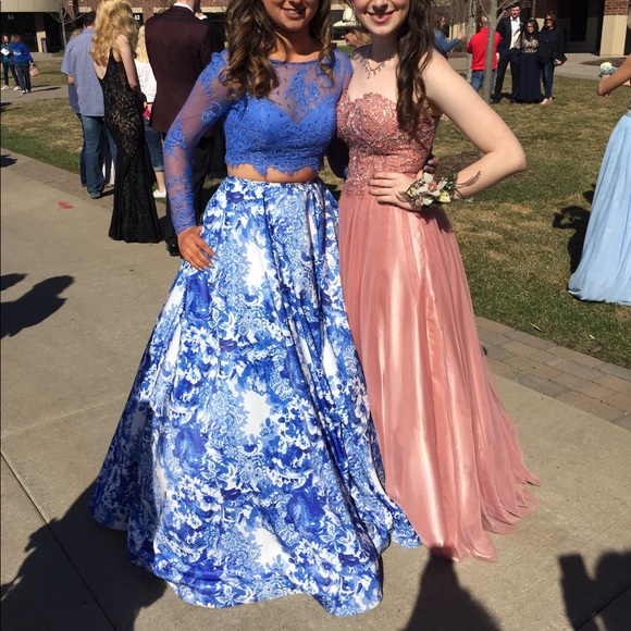 Prom dress- Sherry Hill - Picture 1 of 4